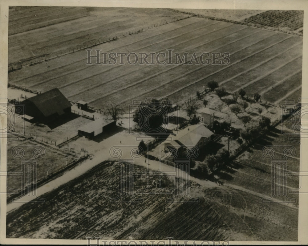 1932 Press Photo Farm Owned by SN Browning Raid Performed Several Illegal Operat