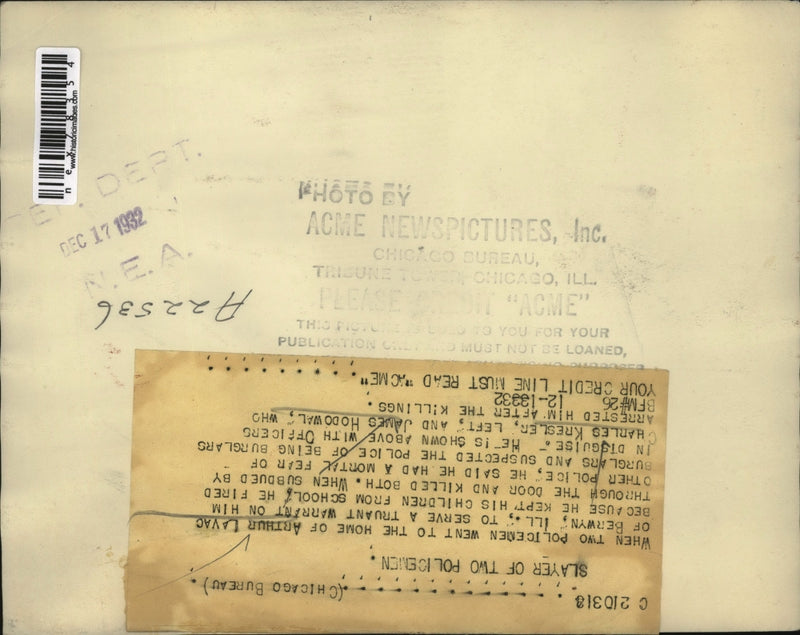 Load image into Gallery viewer, 1932 Press Photo Arthur Lavac Police Serving Truancy Warrant Shot &amp; Killed
