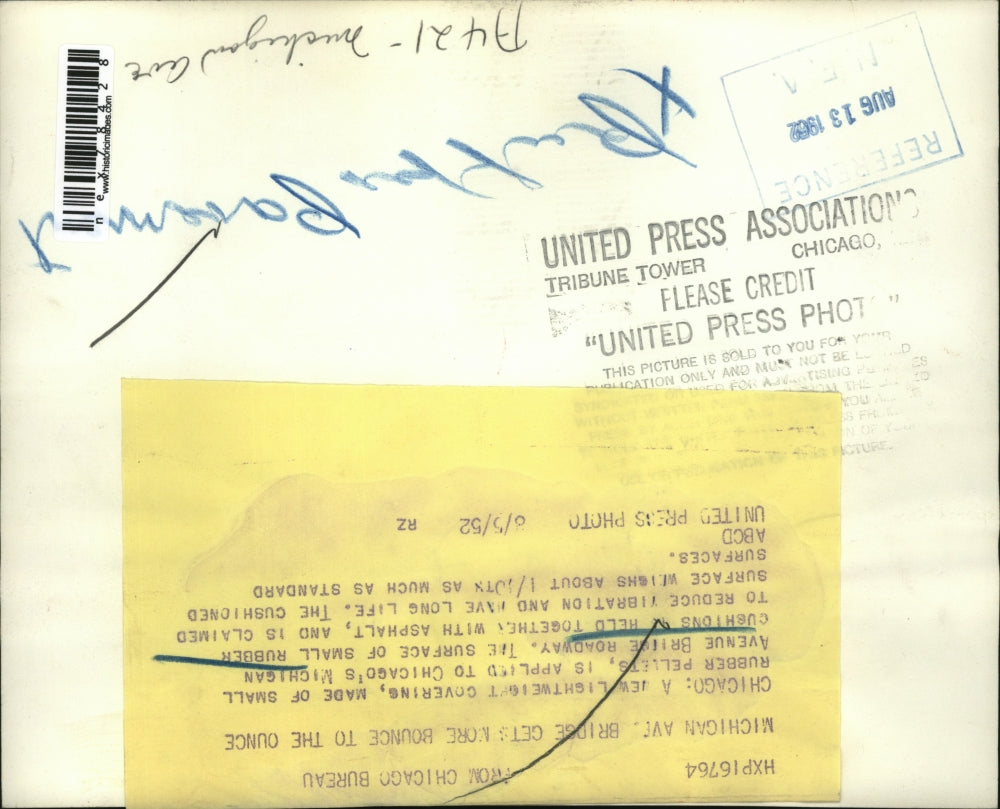 1952 Press Photo Rubber Pellet Cushion Applied to Michigan Avenue Bridge Chicago