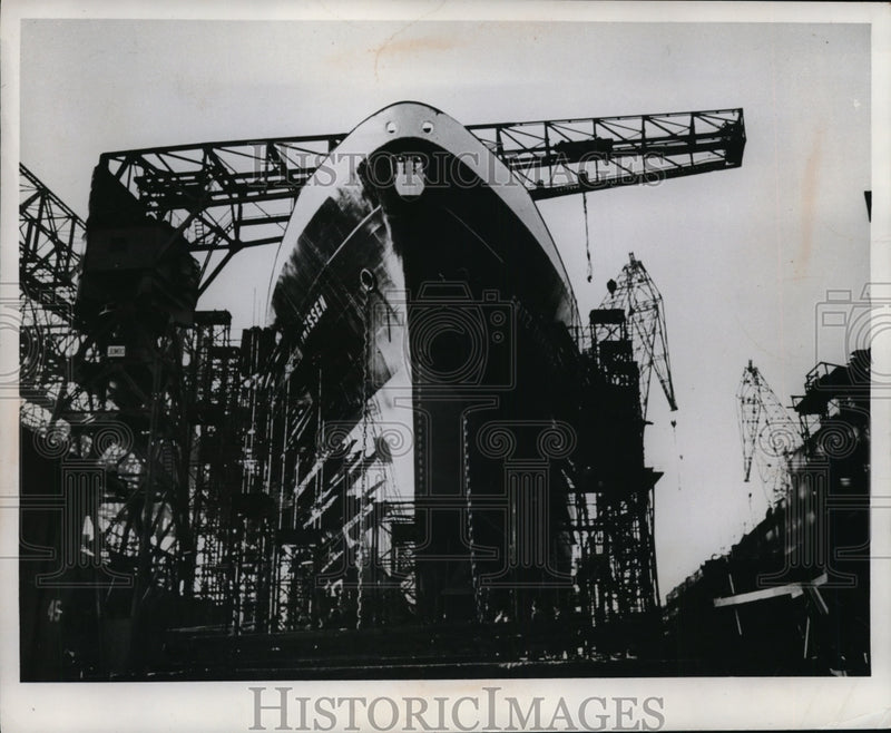 Load image into Gallery viewer, 1956 Press Photo Launch of motorship Fritz Thyssen in Hampton Roads Va
