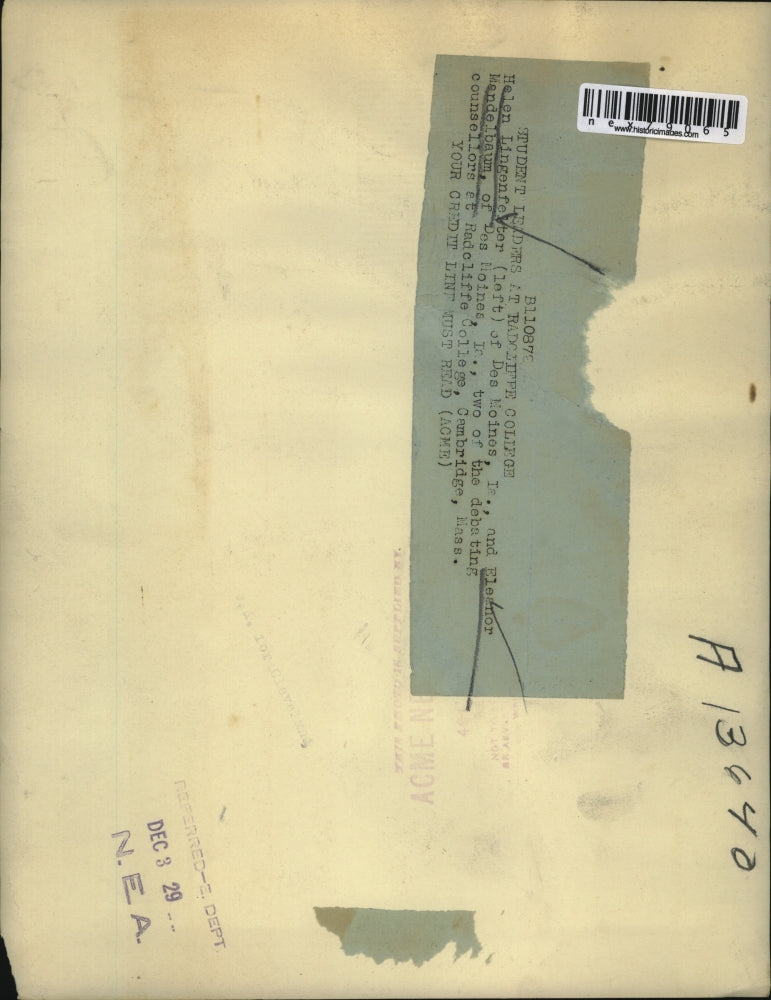 1929 Press Photo Helen Lingenfeiter, Eleanor Mandelbaum at Radcliffe College