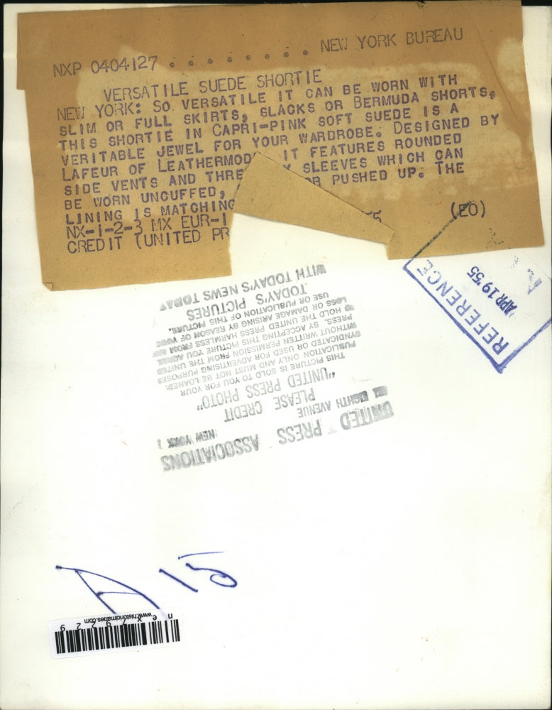 1955 Press Photo NYC Capri suede jacket by Lafeur of LEathermode