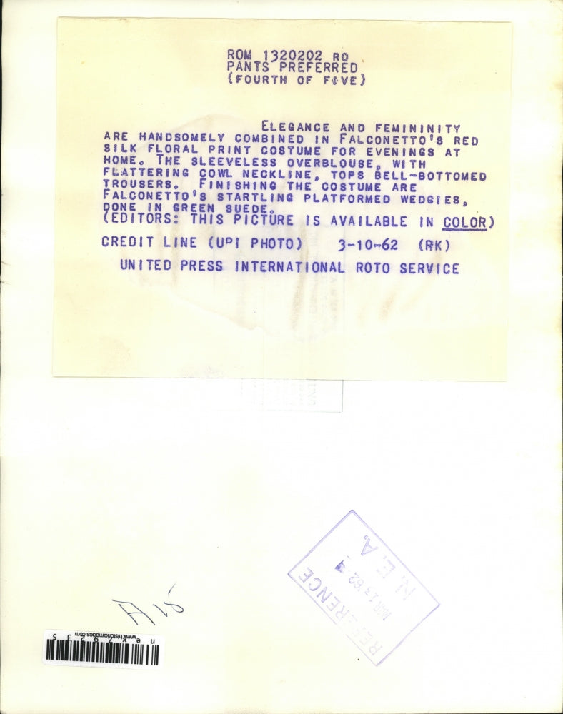 1962 Press Photo Falconetto design lounge pajamas