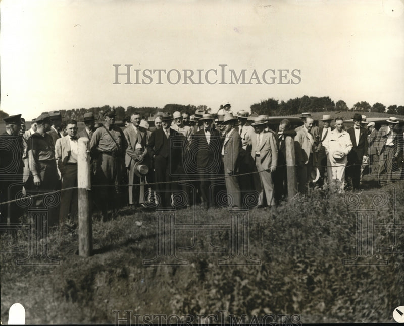 Load image into Gallery viewer, 1928 Press Photo President in Hoover Won't Go Near Old Swimming Hole
