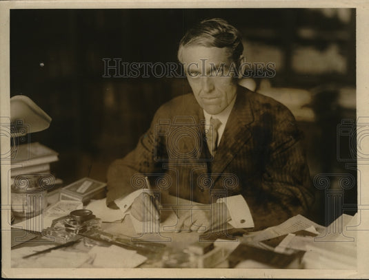 1923 Press Photo Senator Capper of Kansas at his desk