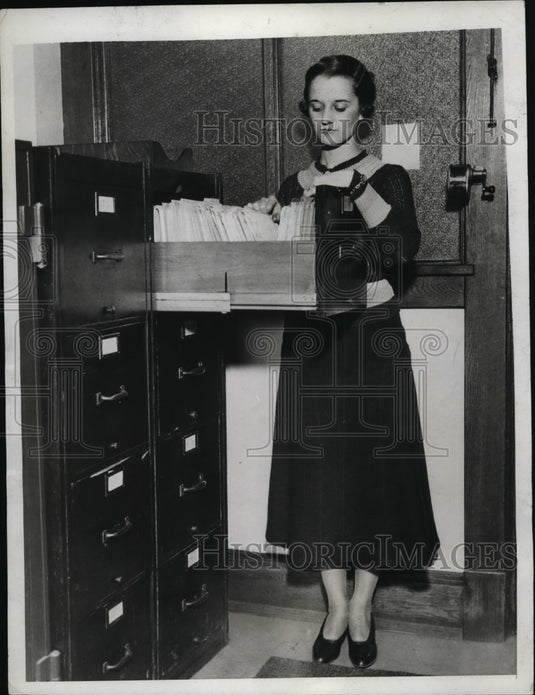 1933 Press Photo Eleanor Reiner Honor Student of West Technical High School