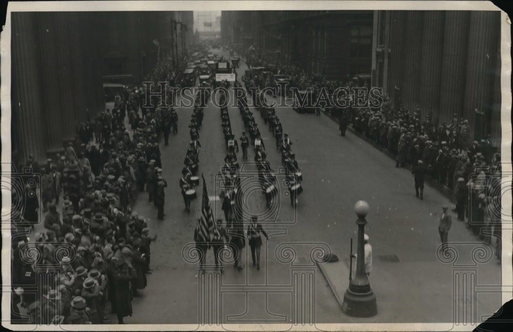 1928 Press Photo American Legion parade at Chicago Board of Trade
