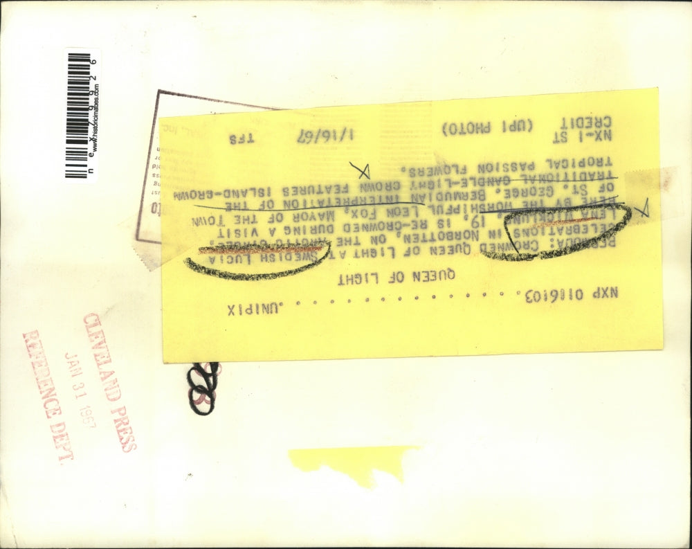 1967 Press Photo Bermuda Queen of Light Lena Wicklums, Mayor Leon Fox