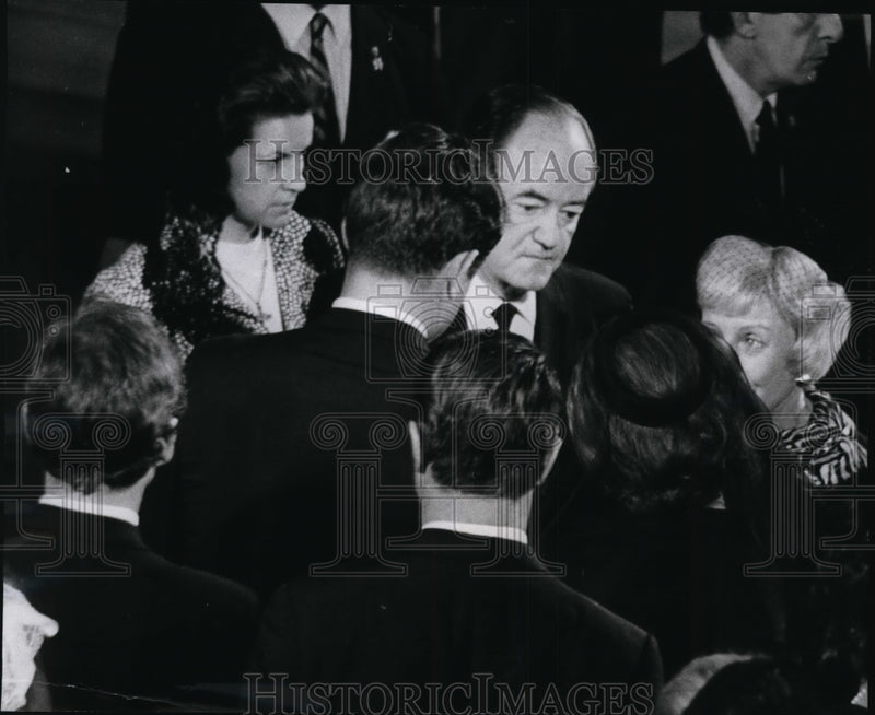 Load image into Gallery viewer, 1968 Press Photo Hubert Humphrey &amp; Ethel Kennedy Widow of Robert in New York
