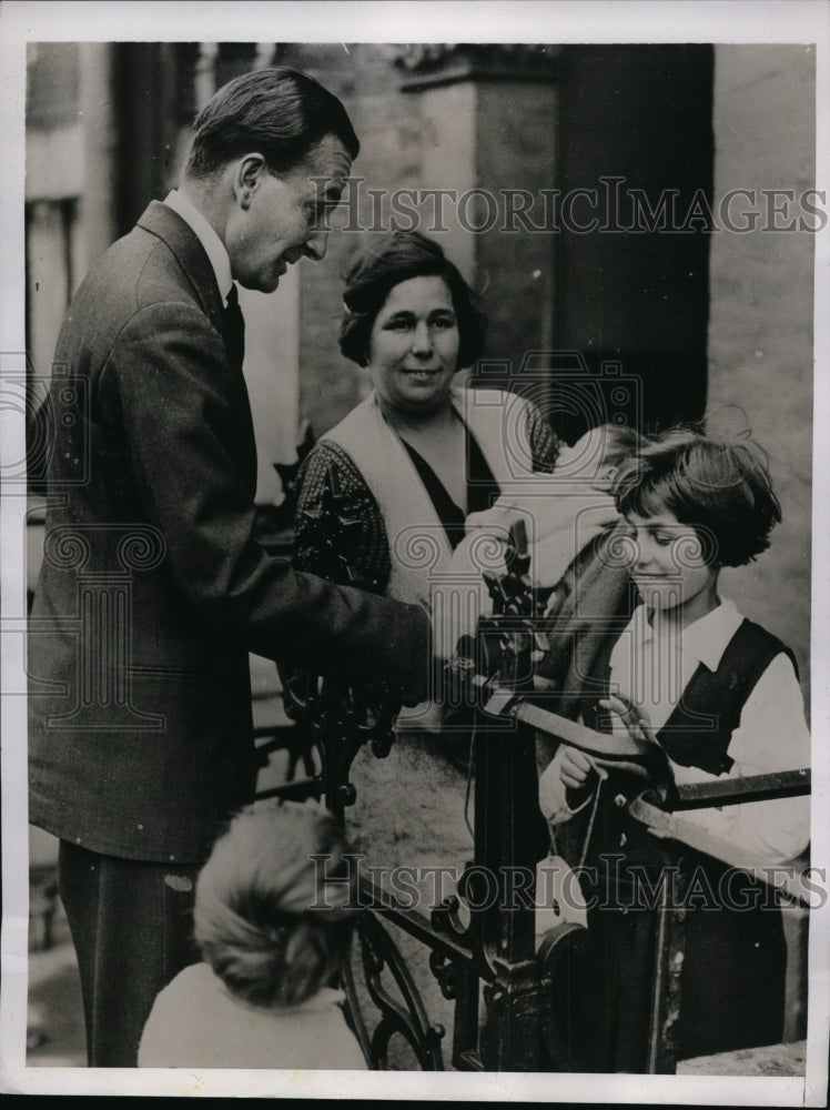 Load image into Gallery viewer, 1935 Press Photo Lord Norodale Natl Conservative candidate in London
