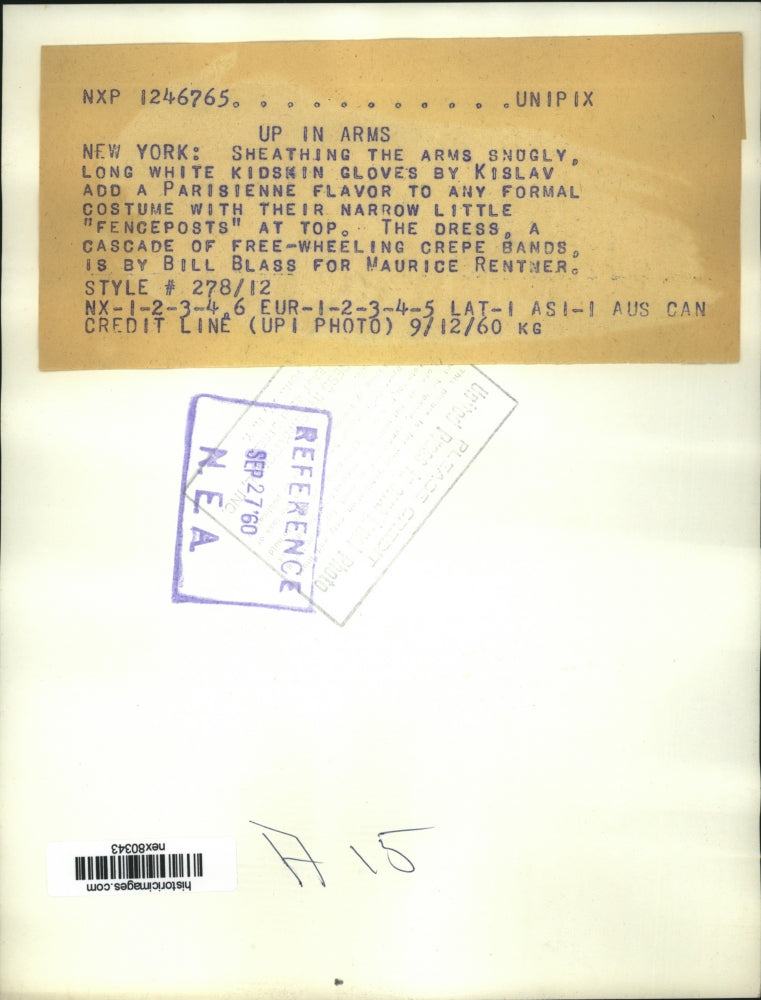 1960 Press Photo Model shows crepe dress designed by Bill Blass - nex80343