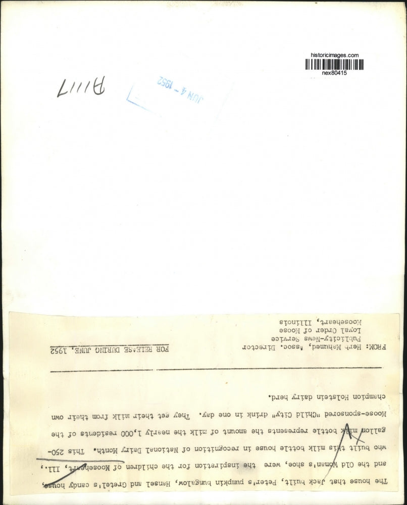 1952 Press Photo Mooseheart Ill Child city kids & huge milk bottle