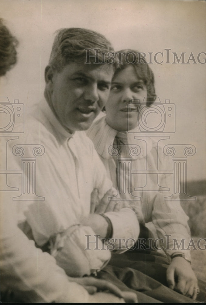 1920 Press Photo Pearl Clark Congressman Britten Secretary Thomas Moore Illinois