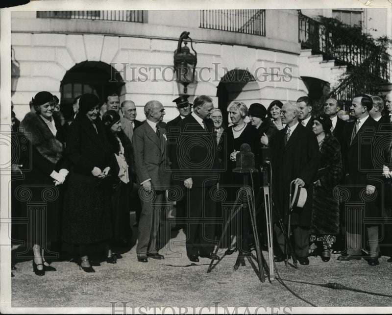 Load image into Gallery viewer, 1931 Press Photo Pres &amp; Mr sHoover, R Pratt of NY, Mrs A Hert
