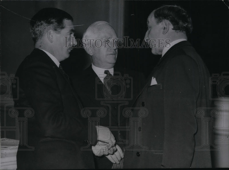 Load image into Gallery viewer, 1937 Press Photo Anthony Eden British Foreign Minister &amp; Yvon Delbos

