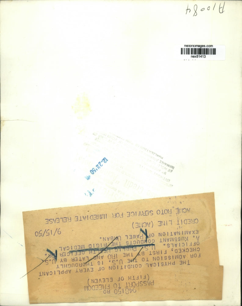 1950 Press Photo US Public Health Officer Dr A Kussmant Checking Person Entering