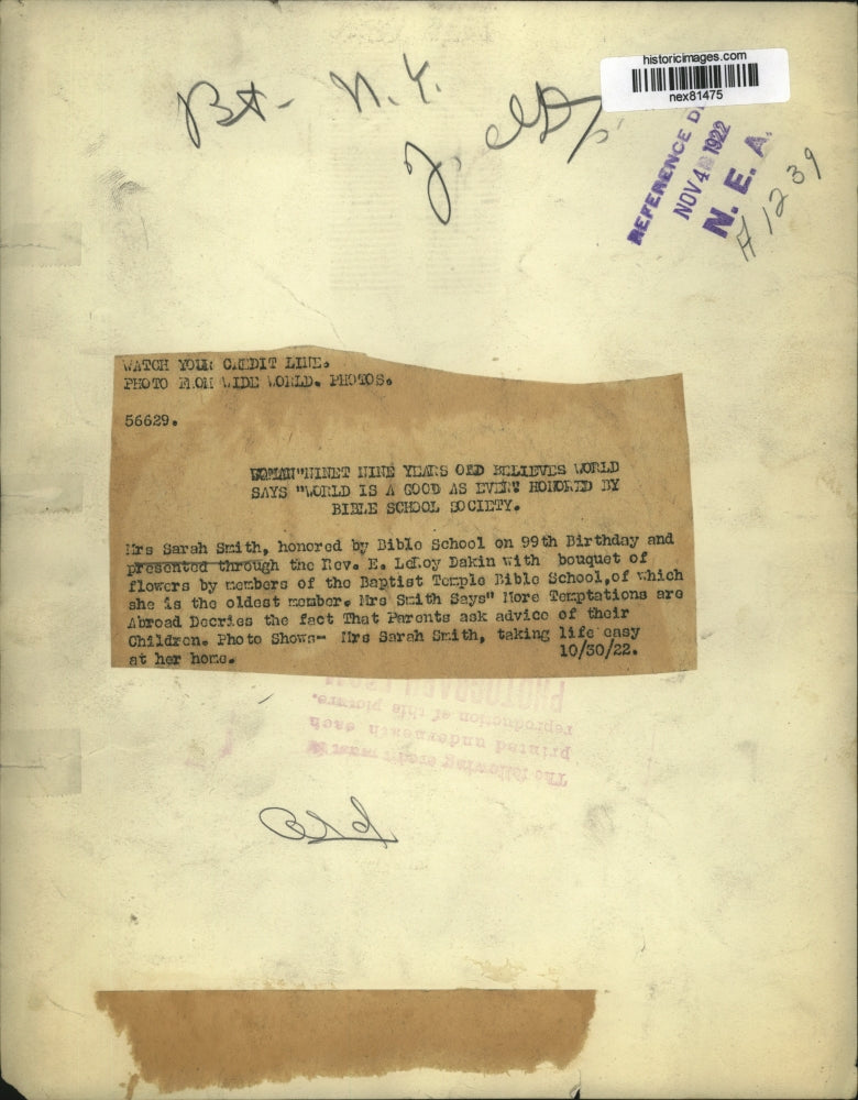 1922 Press Photo Mrs Sarah Smith Honored by Bible School on 99th Brithday