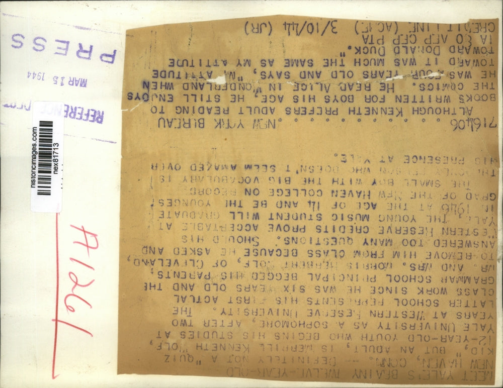 1944 Press Photo New Haven Conn Kenneth Wolf age 12 soph at Yale Univ