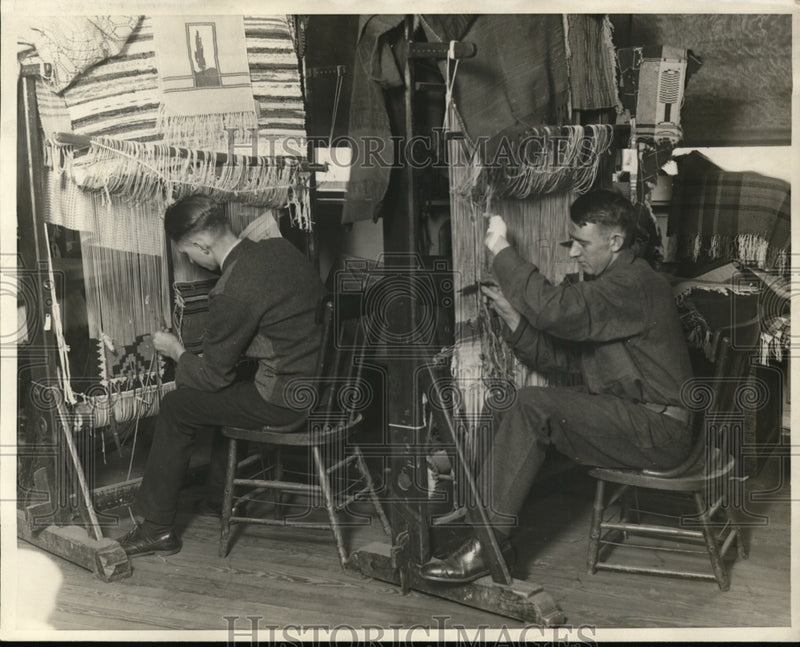 Load image into Gallery viewer, 1926 Press Photo Joseph Smith &amp; B Graber Weaving Tapestries

