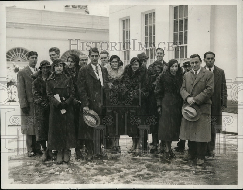 Load image into Gallery viewer, 1932 Press Photo Wash DC United Youth Conference &amp; Robert Guliem chairman
