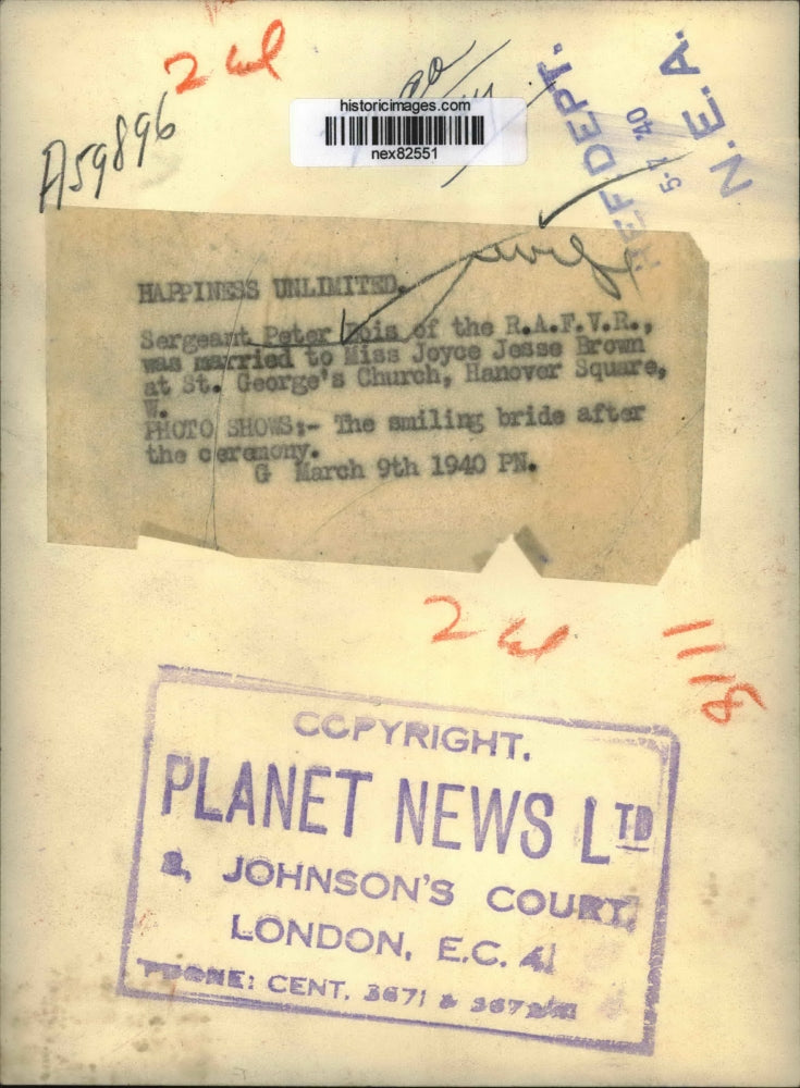 1940 Press Photo Sgt Peter Bois of RAFVR weds Joyce Jesse Brown - nex82551