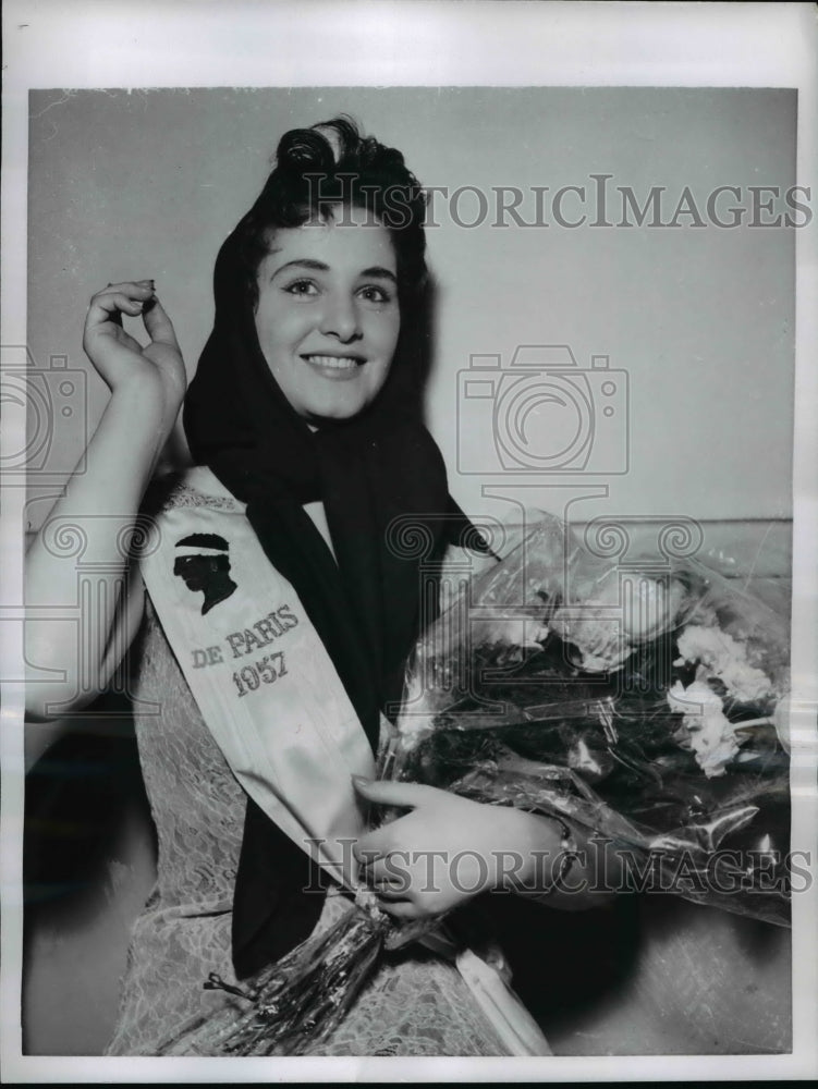 Load image into Gallery viewer, 1957 Press Photo Paris Evelyne Paccine elected Queen of Corsicans
