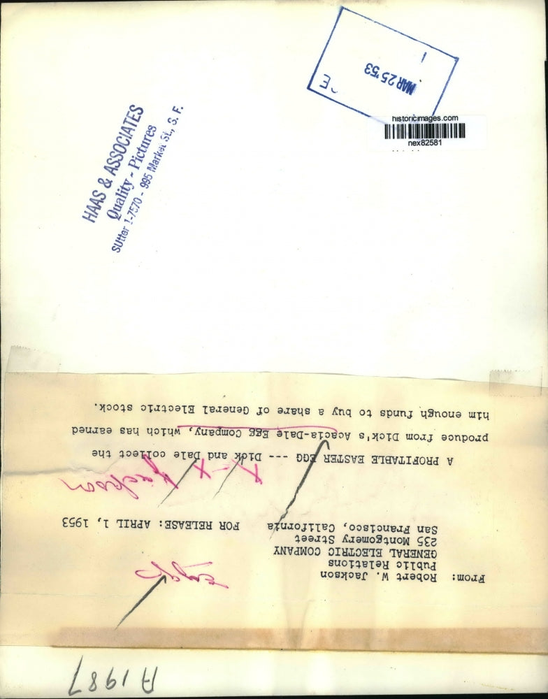 1953 Press Photo Dick & Dale with eggs for sale in California