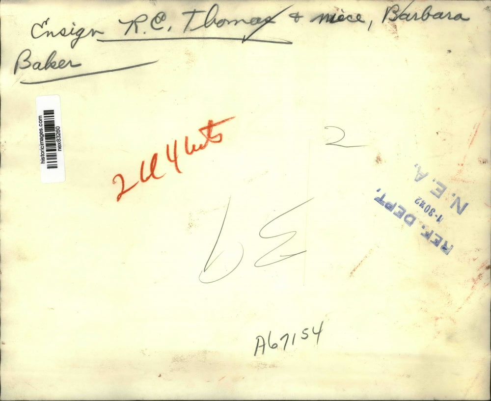 1942 Press Photo Ensign RC Thomas & niece Barbara Baker