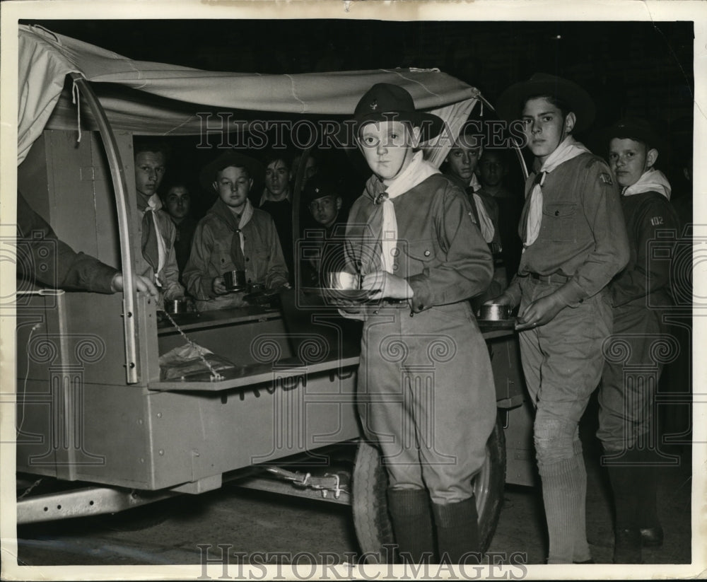 1941 Press Photo Boy Scout troop 102 at Nottingham Baptist Church