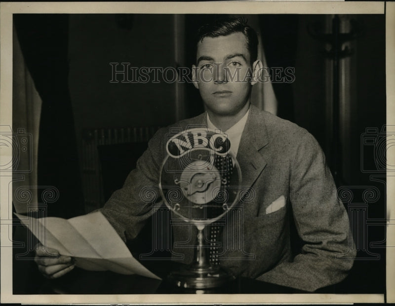 Load image into Gallery viewer, 1929 Press Photo Herbert Hoover Jr son of the president on NBC radio - nex83370
