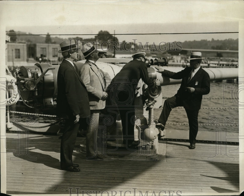 Load image into Gallery viewer, 1929 Press Photo Sub tender Bushnell, Gov Wm Conley of W Va, RI Gov Case
