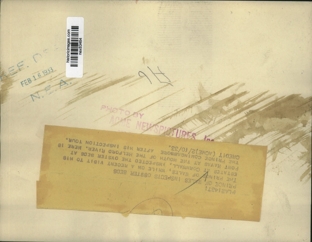 1933 Press Photo The Prince of Wa;es at Cornwall England see oyster beds