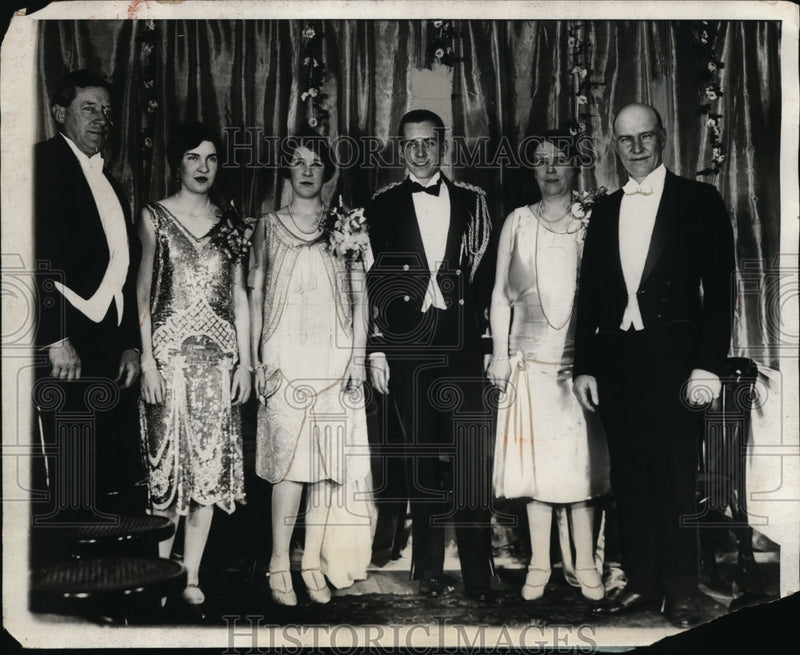 Load image into Gallery viewer, 1929 Press Photo Conn Gov &amp; Mrs Trumbull, Jean &amp; Flo Trumbull. Sen Wolcott
