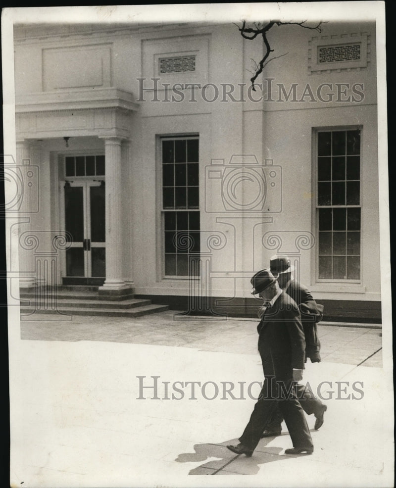 Load image into Gallery viewer, 1930 Press Photo New executive offices , President Hoover inspection tour
