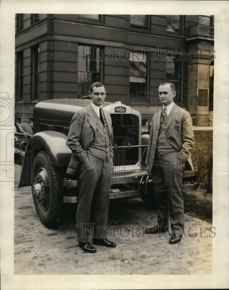 Load image into Gallery viewer, 1927 Press Photo HD Church, RM Hidey &amp; White Motors new Model 54
