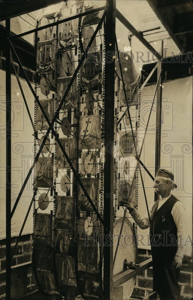 1923 Press Photo Rufus Ames & astill water motor