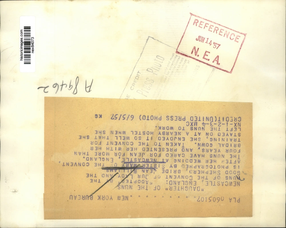 1957 Press Photo Newcastle England Jean Williams & Sister Mary at convent