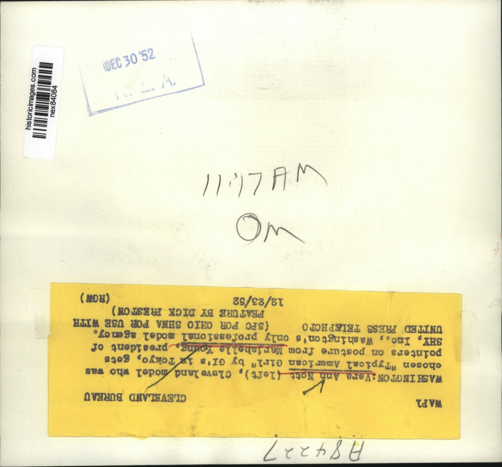 1952 Press Photo Wash DC Vera Ann Nott, Mariabella Young of model Shy agency