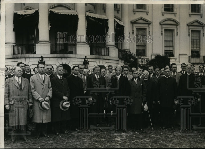 Load image into Gallery viewer, 1930 Press Photo Natl Catholic Alumni Federation &amp; President Hoover
