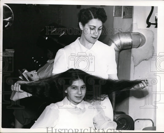 1953 Press Photo Dolores Hejdok age10 & Terry Amato in Cleveland - nex84186