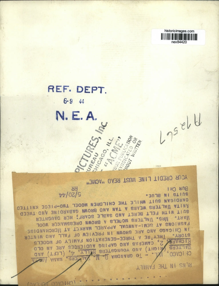 1944 Press Photo Chicago Mrs DM Walters, Anita Walters & kids Billy, Richard