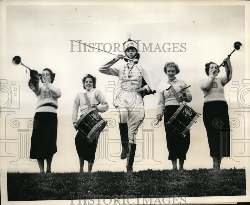 Load image into Gallery viewer, 1936 Press Photo Bucknell Univ band Ruth Van Wie, Ray Meltzer,
