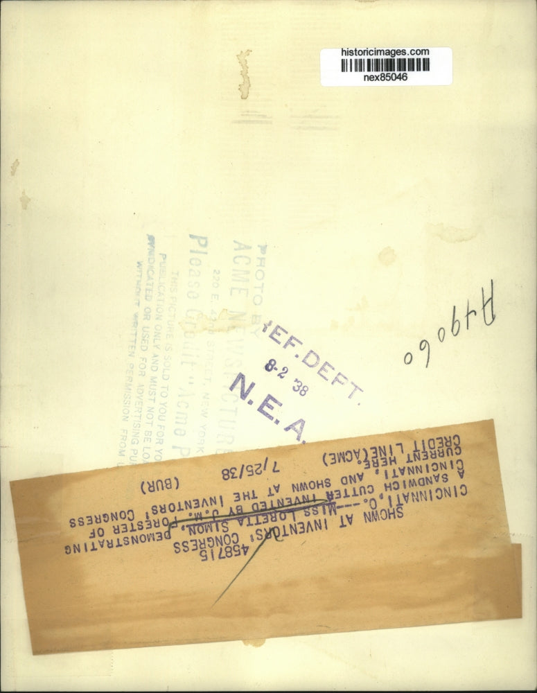 1938 Press Photo Cinncinati Ohio Loretta Simon & sandwich cutter by JM Forester