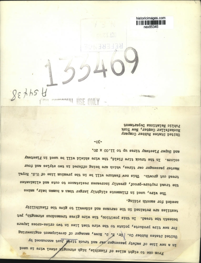 1955 Press Photo Dr HS Howe at US Rubber Co engineering of tires