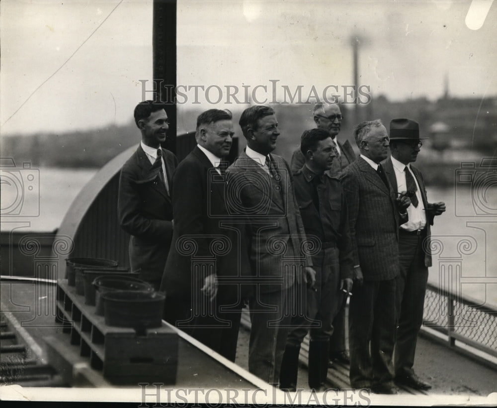 1927 Press Photo Dwight Davis 3 from lt & others on ships deck