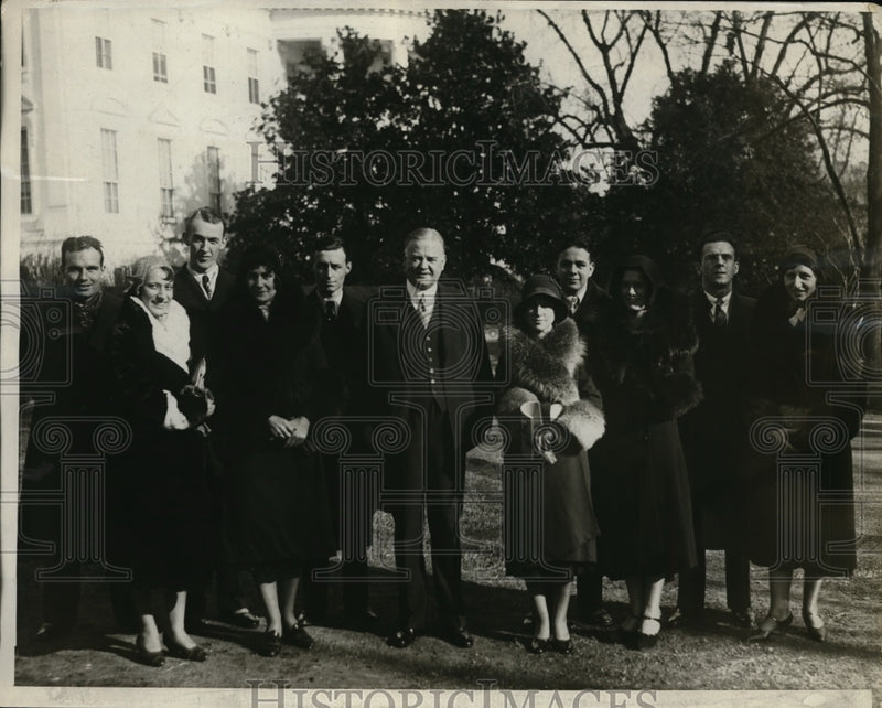 Load image into Gallery viewer, 1930 Press Photo Pres Hoover * winners of Kent radio auditions J Allmand
