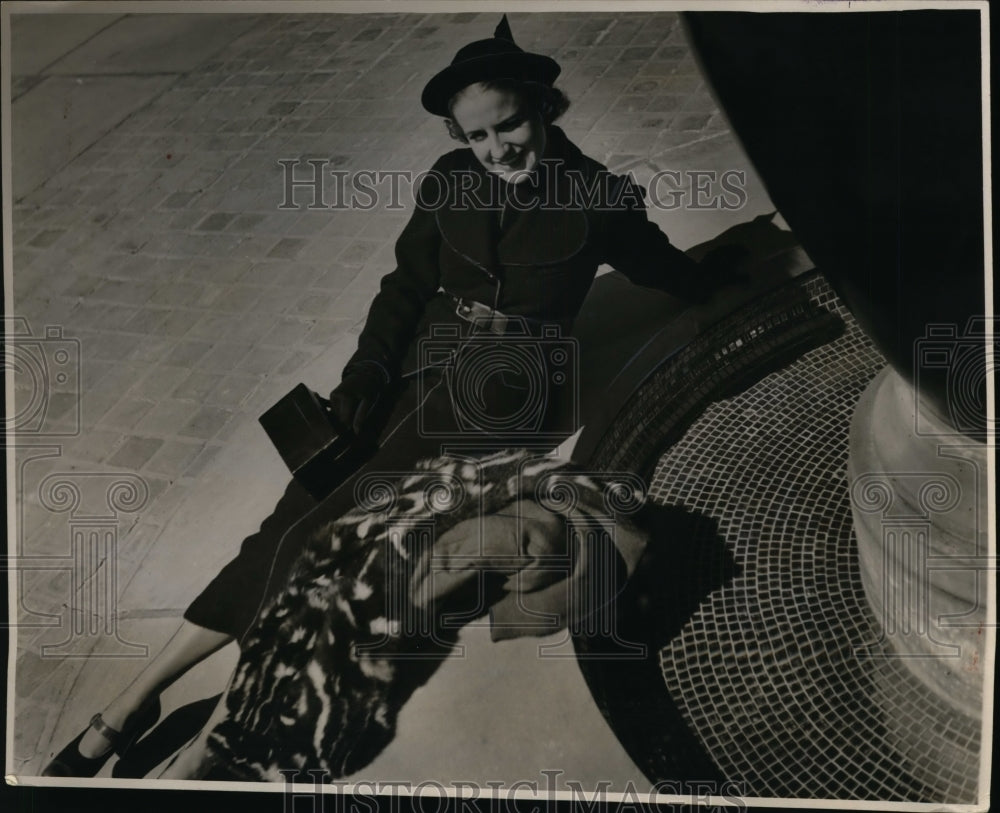 1936 Press Photo NYC Fall fashion show Tappe football game fashions - nex85413