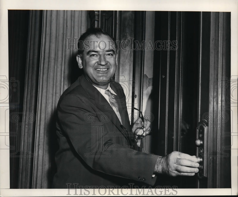 Load image into Gallery viewer, 1954 Press Photo Chicago mayor Bill Thompson
