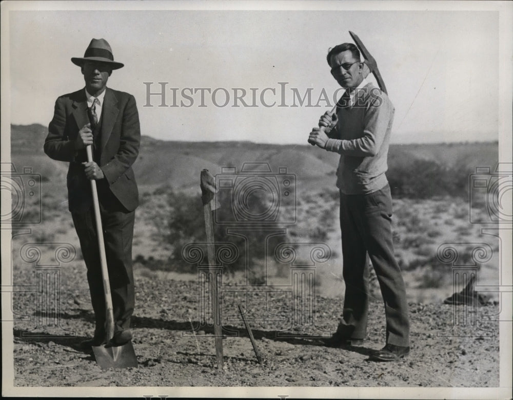 1933 Press Photo RM Priest & Chan Livingston work on All American Canal in Calif