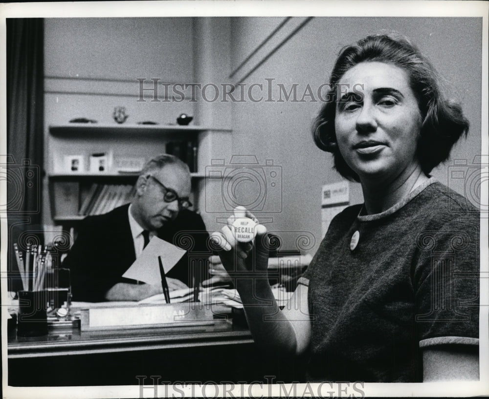 1968 Press Photo Sacramento Calif Nancy Parr or Recall Regan Inc